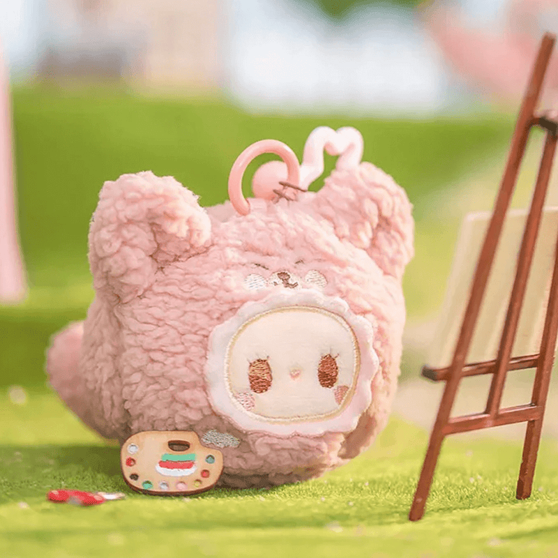 Special‑colour Cute Bear hidden plush – pink bear with artist palette, Emma Rua Rua Zoo blind box.

