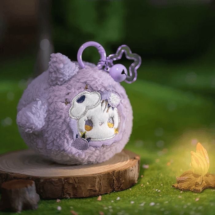 Hugging Wolf hidden plush – rare lilac wolf with bell and star hook, Emma Rua Rua Zoo blind box.
