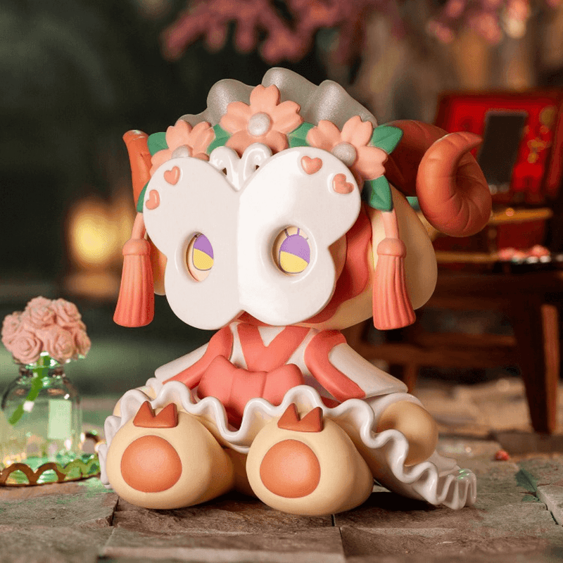 Madame Butterfly mini figure – pastel bunny with butterfly mask, Emma Secret Forest blind box collectable
