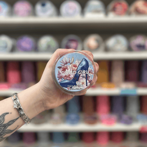 Good Girl wax melt pot with blue heel floral label