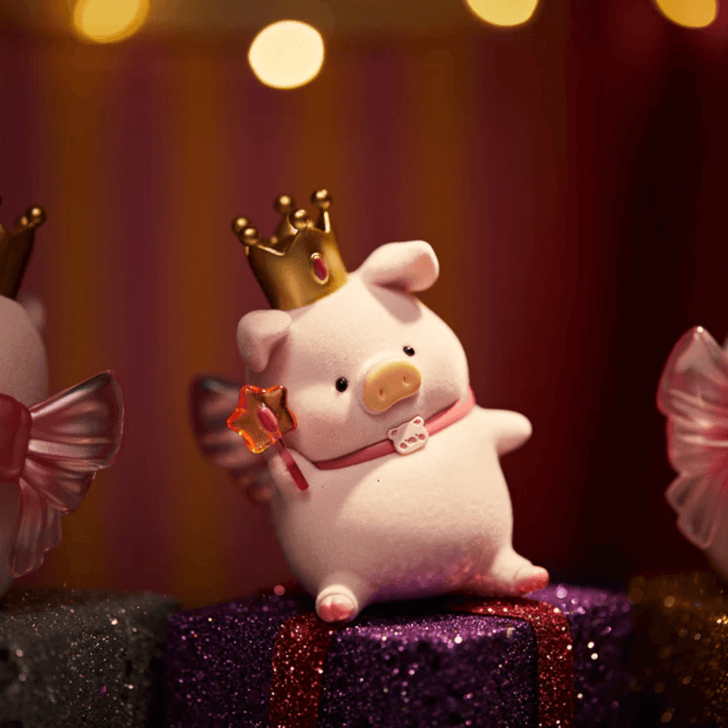 “Little Princess” LuLu wearing gold crown and fairy wings, waving star wand – Celebration Blind Box
