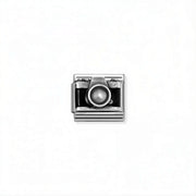 Nomination Classic camera link in silver with black enamel detail for Nomination Composable Classic bracelets