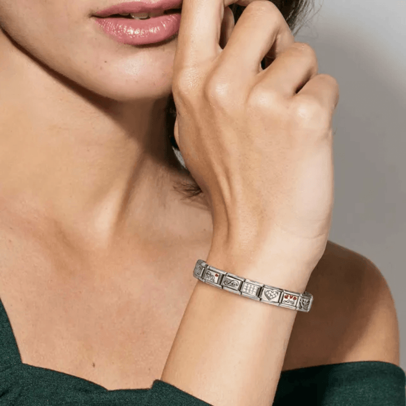 Nomination Composable Classic bracelet lifestyle image with family charm links
