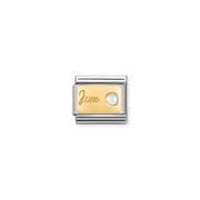 June birthstone Nomination Classic Link in yellow gold with white pearl, close-up