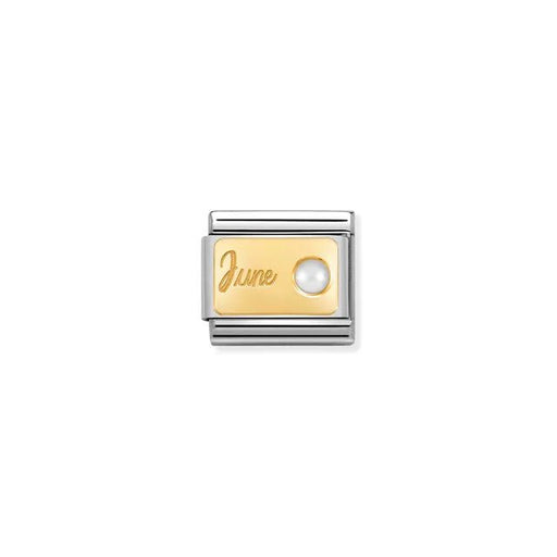 June birthstone Nomination Classic Link in yellow gold with white pearl, close-up