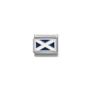 Close-up of Nomination Classic link charm with Scotland flag in blue and white enamel