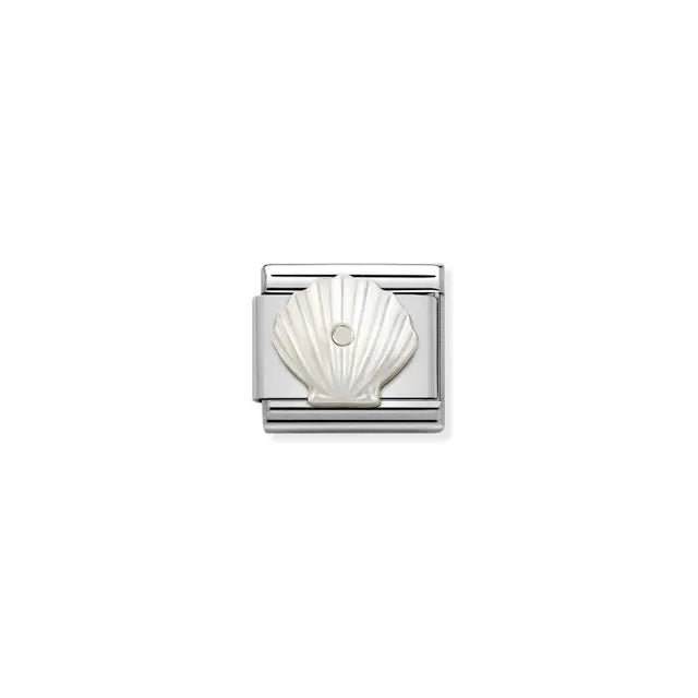 Close-up of Nomination Shell Classic Link in stainless steel with sterling silver and white mother-of-pearl