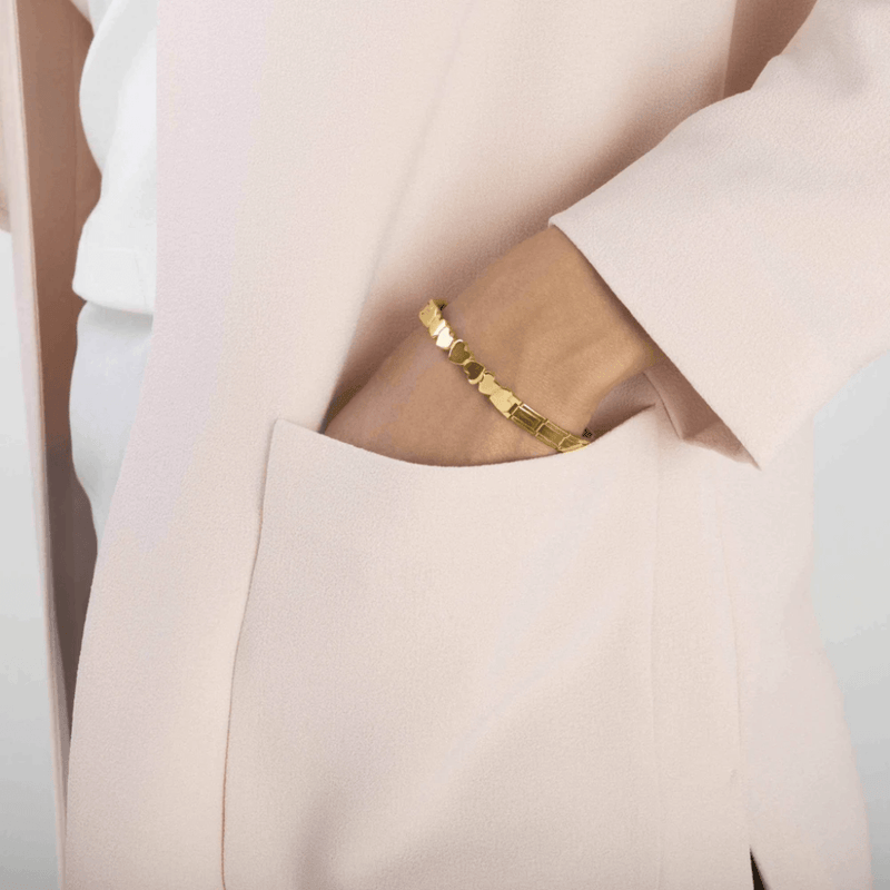 Nomination Trendsetter Four-Leaf Clover bracelet in gold-tone PVD worn on the wrist