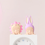 Lion and Rabbit Sonny Angel Hippers Dreaming figures peeking over a clock
