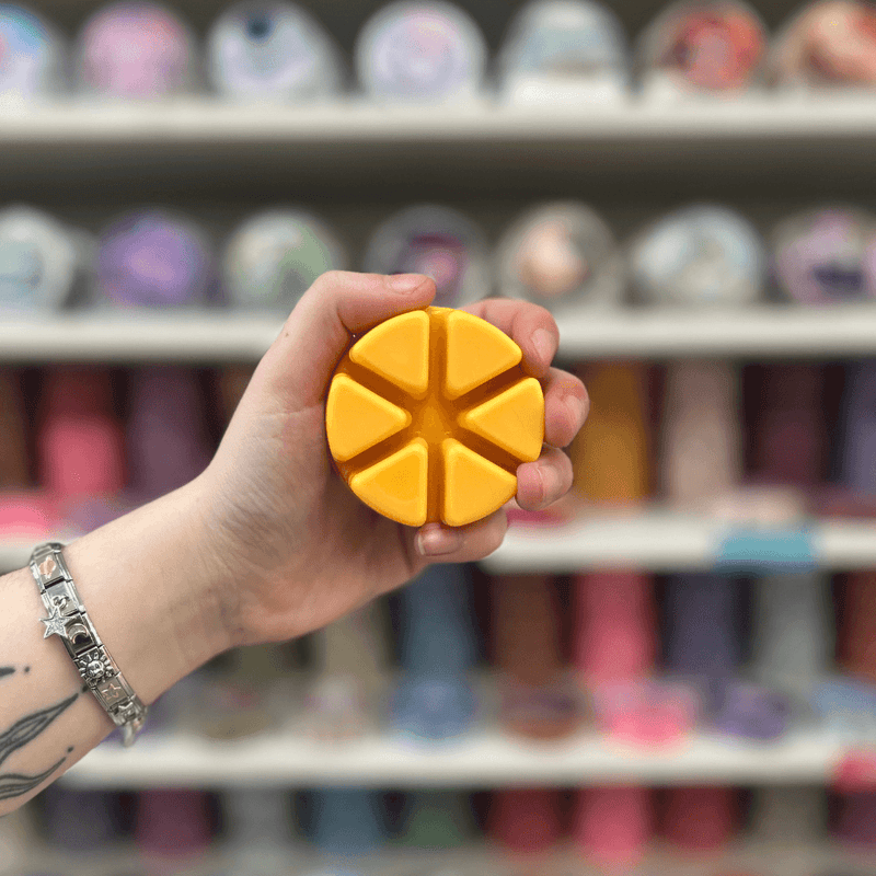 Starburst wax melt pot with colourful fruit label