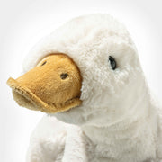 Close-up of Steiff Gilda goose plush face and bill texture – Steiff teddy bears