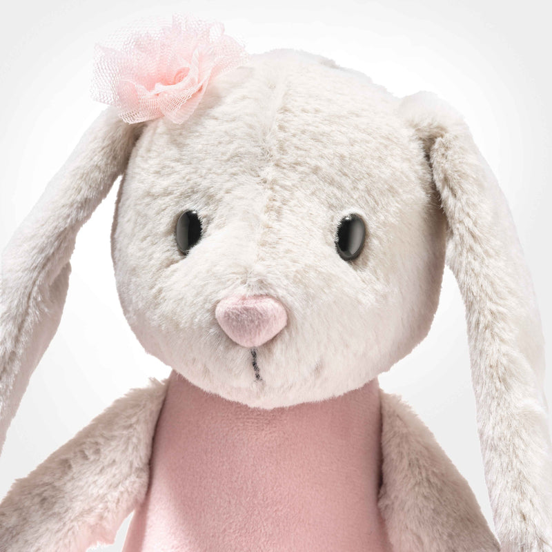 Portrait close-up of Steiff Hoppie ballet bunny face, light grey plush – Steiff teddy bears