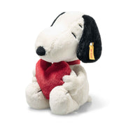 Angled view of Steiff Snoopy with heart, Button in Ear tag visible – Steiff bears