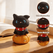 Pumpkin Wish Kitty resin figure detail from the Wonderful Adventure blind box series
